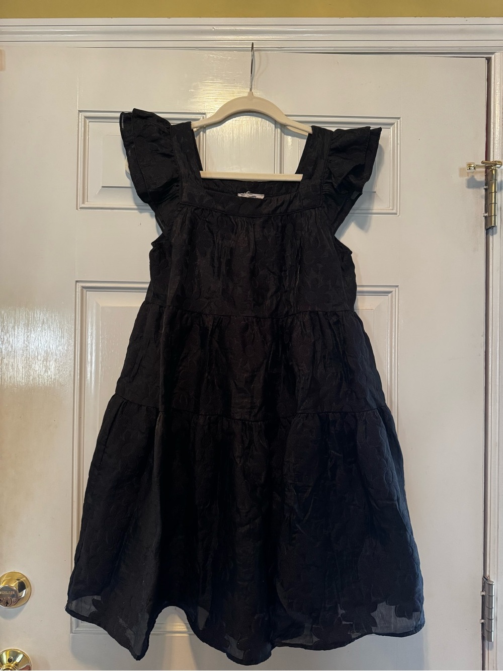 entro Black Ruffle Sleeve Floral Tiered Dress Size Small